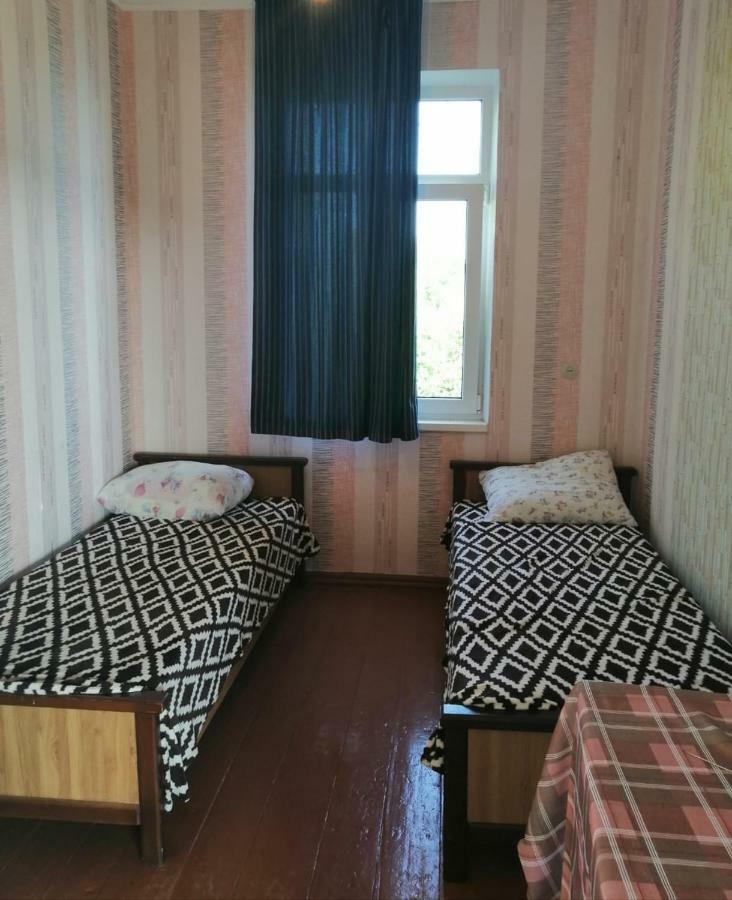 Гостевой Дом Мимоза Gagra Exterior foto